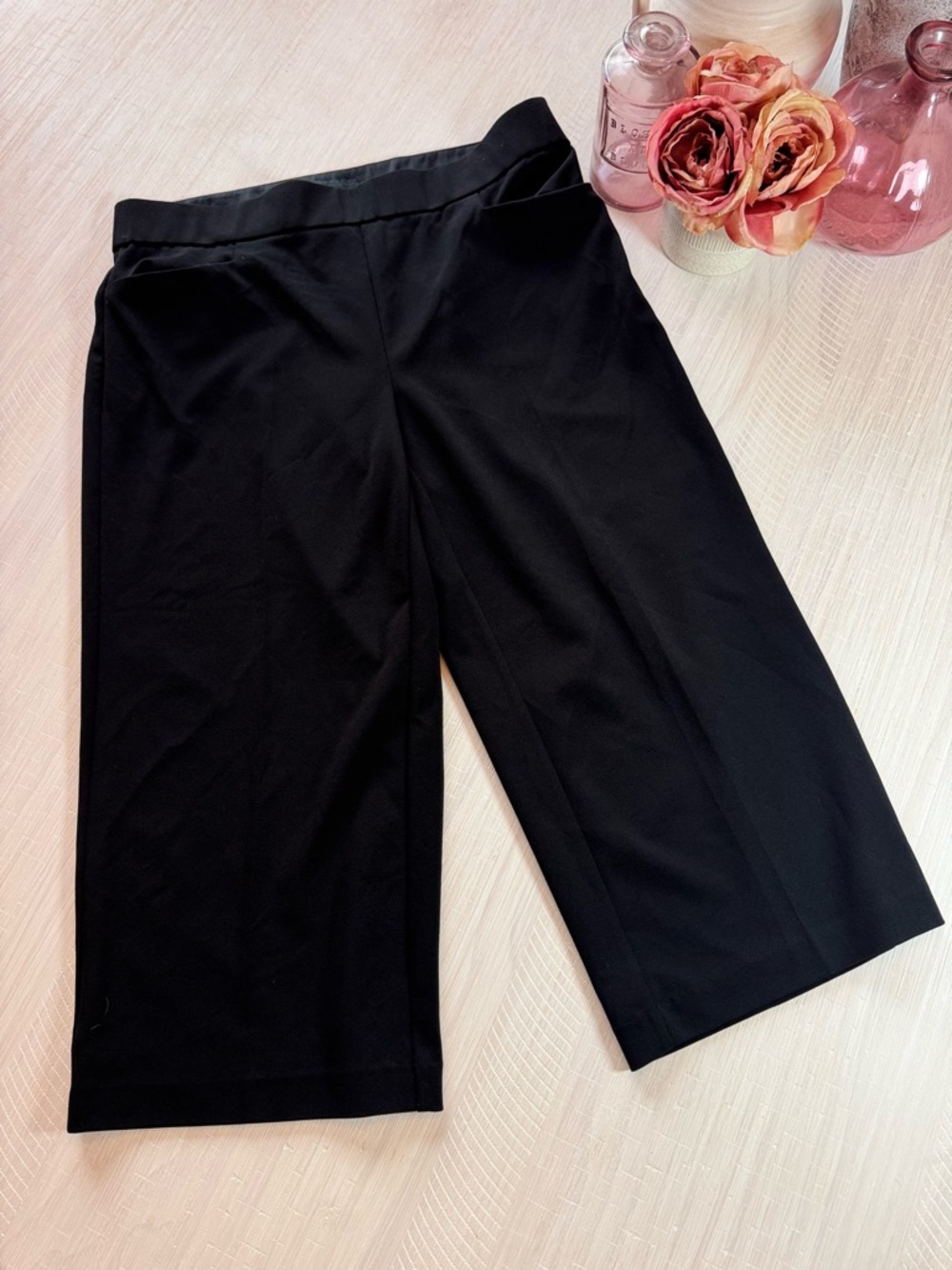 Torrid Black Wide Leg Cropped Pants